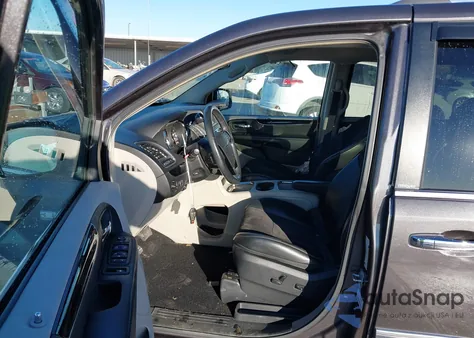 2014 Chrysler Town & Country Touring-L 30Th Anniversary from USA, damaged, VIN 2C4RC1CGXER303880